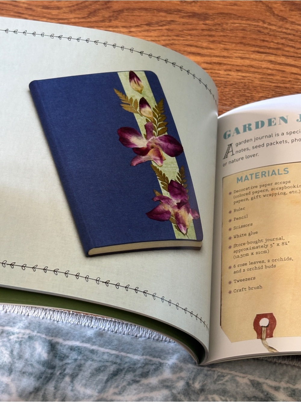 Flower and Leaf Press kit with book - Picture 9 of 12